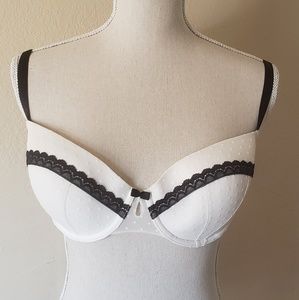 True & Co. Bra Size 36D